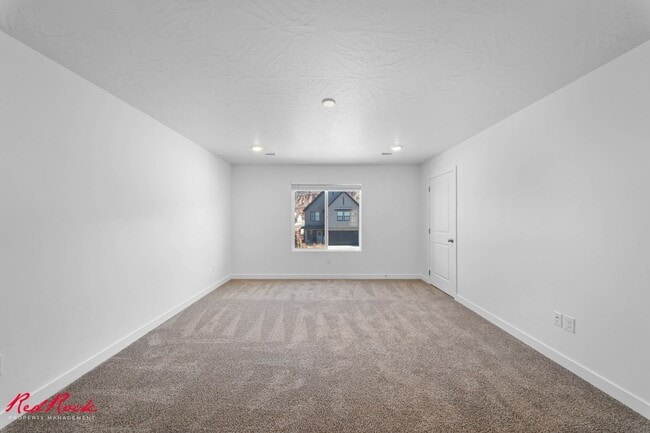 Building Photo - A Lovely 3 Bedroom Townhome with Amazing Amenities!