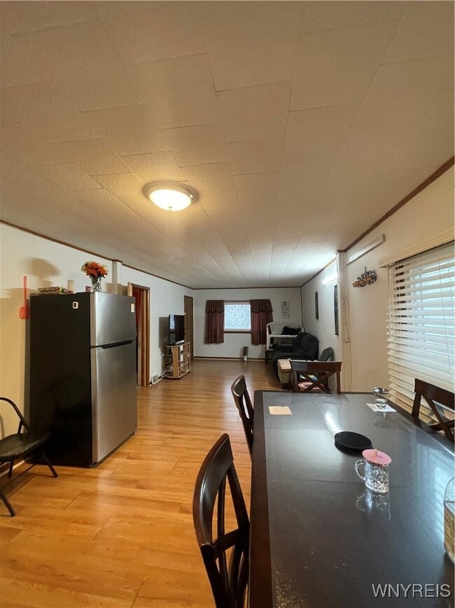 Building Photo - 226 Longnecker St