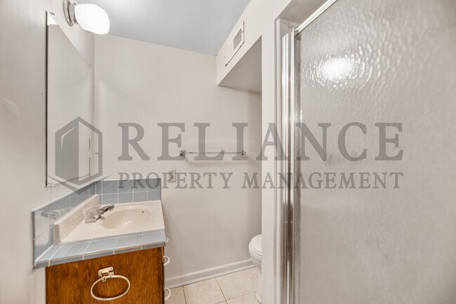 Building Photo - 1022 S Capri Ln