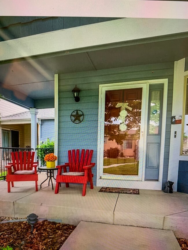 Building Photo - 648 Callisto Dr