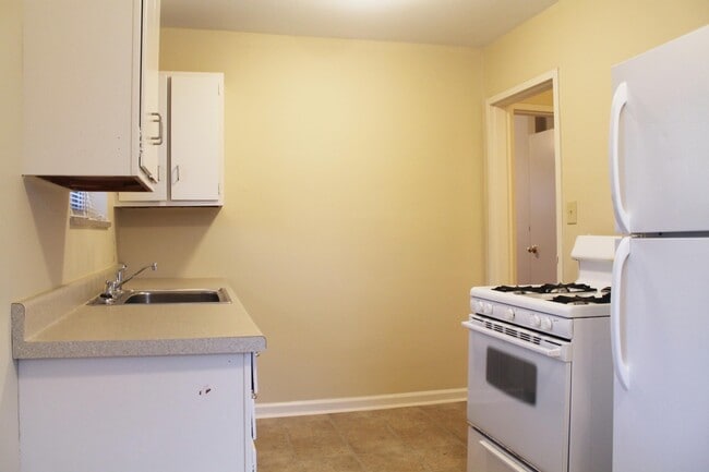 Building Photo - 2131 Coburn Blvd