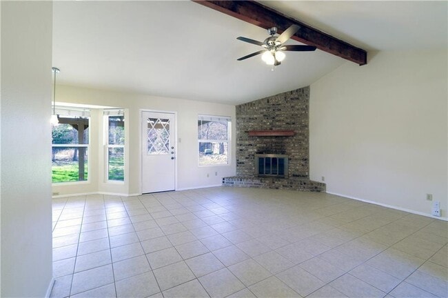 Building Photo - 507 Riverwood Dr