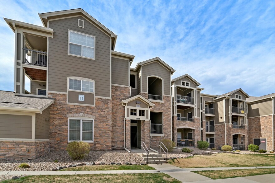 Building Photo - 3000 Blue Sky Cir