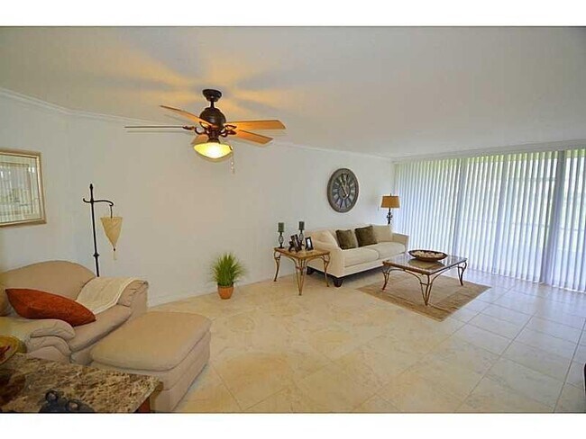 Building Photo - 6371 La Costa Dr
