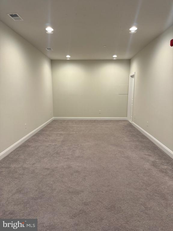 Building Photo - 220 Charles Ellis Dr