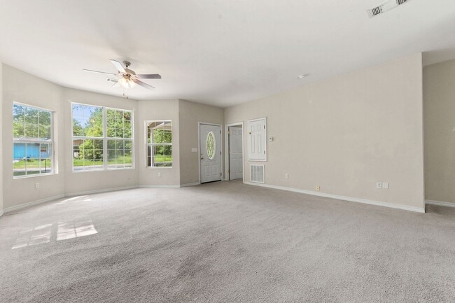 Building Photo - 3 Bedroom Renovated in Bay St. Luis