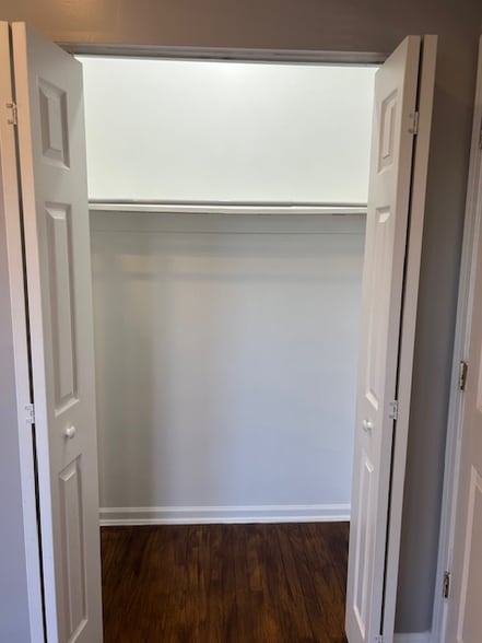 Building Photo - 6016 W Wabansia Ave