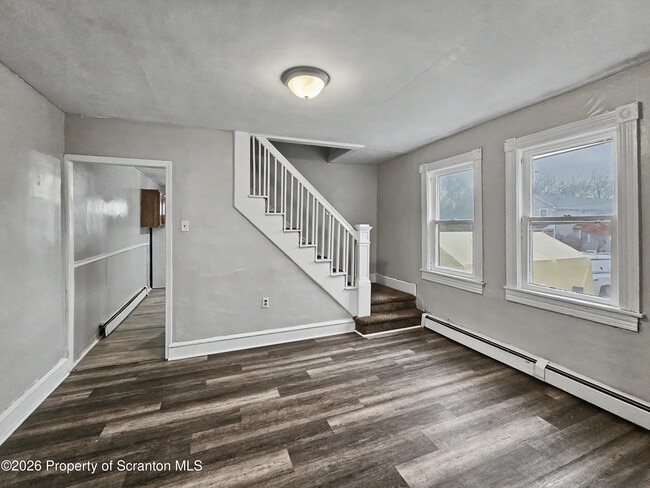 Building Photo - 109 Penn St