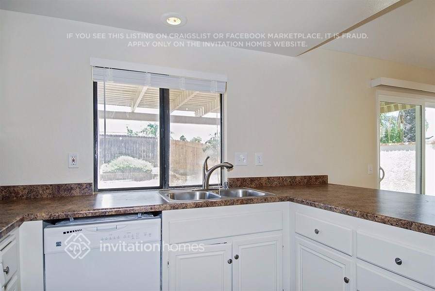 Building Photo - 14545 Sylvester Dr