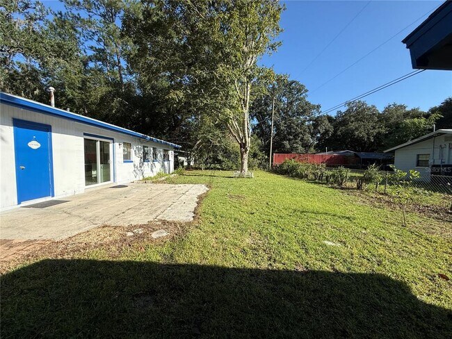 Building Photo - 4005 NW 21st Dr