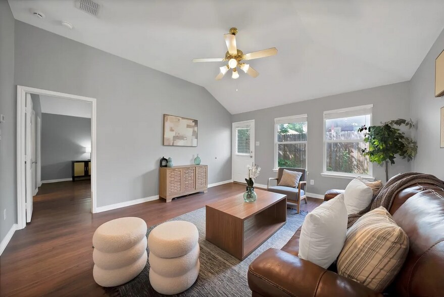 Building Photo - 11765 Bobcat Dr