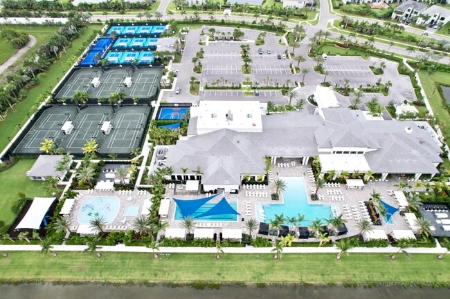 Building Photo - 9597 Regal Palm Ct