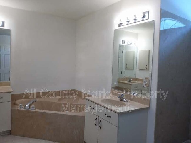 Building Photo - 8259 SW 131st Ln