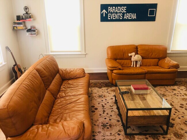 Building Photo - 1618 Enfield Rd