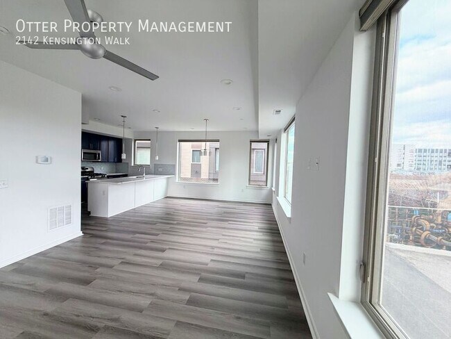 Building Photo - 2142 Kensington Walk