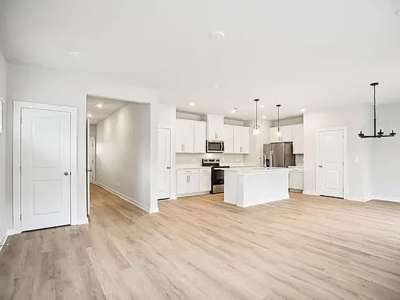 Building Photo - 4145 Walnut Ridge Dr