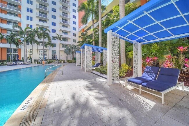 Building Photo - 18800 NE 29th Ave