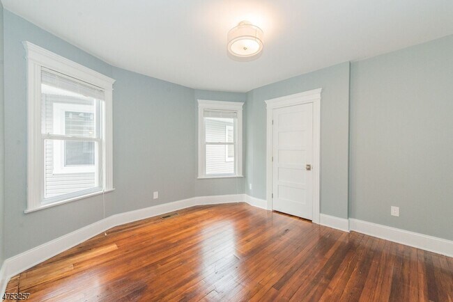 Building Photo - 34 N Willow St