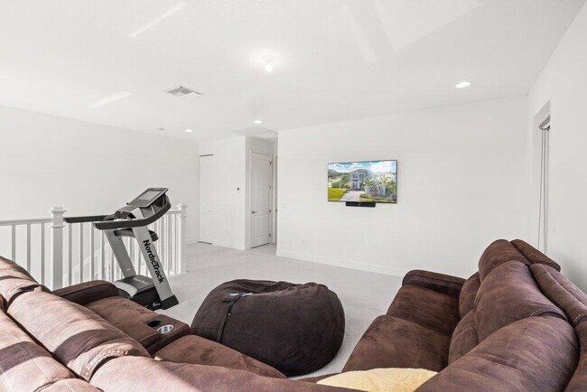 Building Photo - 13185 Mount Columbia Terrace