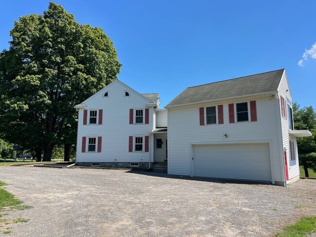 Building Photo - 6818 E Seneca Turnpike