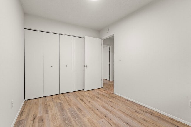 Building Photo - 1912-1914 SE Tacoma St.