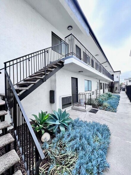 Building Photo - 12716 Venice Blvd.