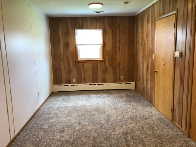 Building Photo - 223 Spring Garden St