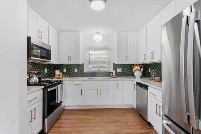 Building Photo - RENOVATED Three Bedroom Home!