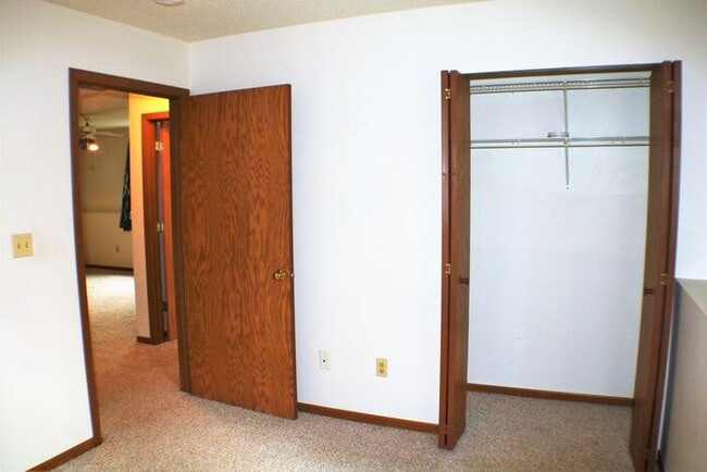 Building Photo - $1,125 | 2 Bedroom, 1 Bathroom Condo | Pet Friendly* | Available for August 1st, 2026 Move In!