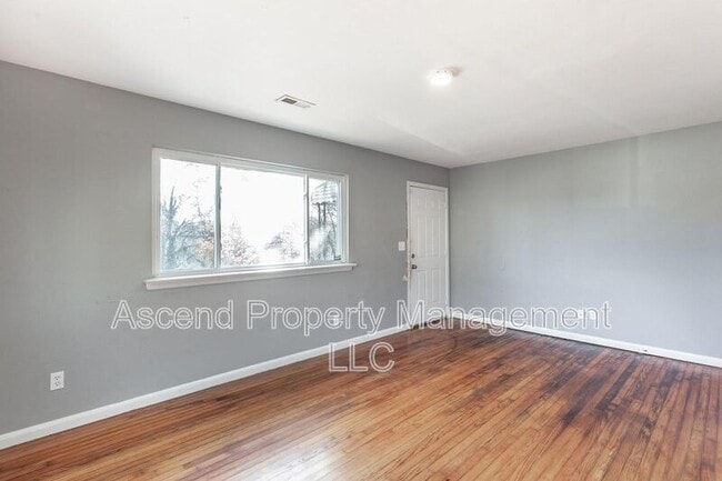 Building Photo - 1113 Jarvis Ave