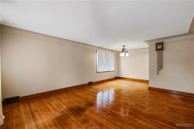 Building Photo - 133 Halstead Ave