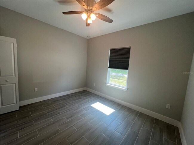 Building Photo - 1262 Oxsalida St