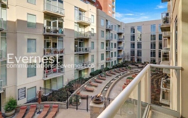 Building Photo - 2 Bed/2 Bath Condo with Modern Amenities / Coming Soon!
