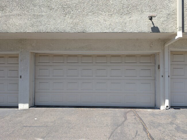 Building Photo - 24465 Valle Del Oro