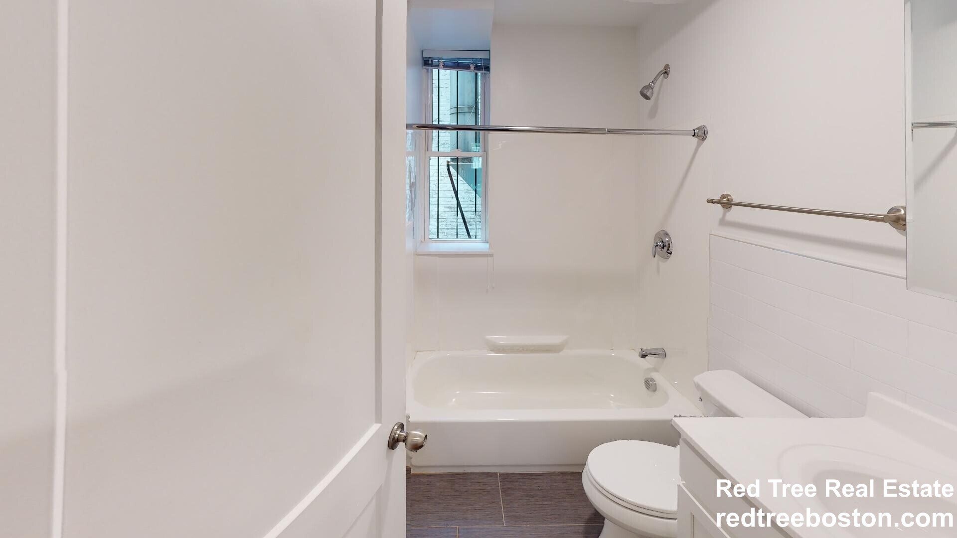 Building Photo - 123 Sutherland Rd