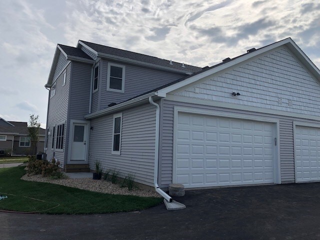 Building Photo - 3630 Angelus Wy