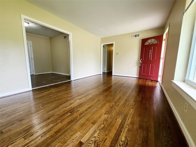 Building Photo - 9867 Carnegie Pl