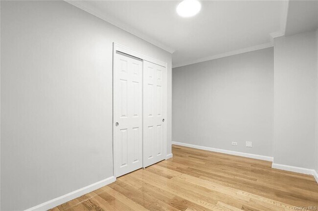 Building Photo - 3240 Riverdale Ave