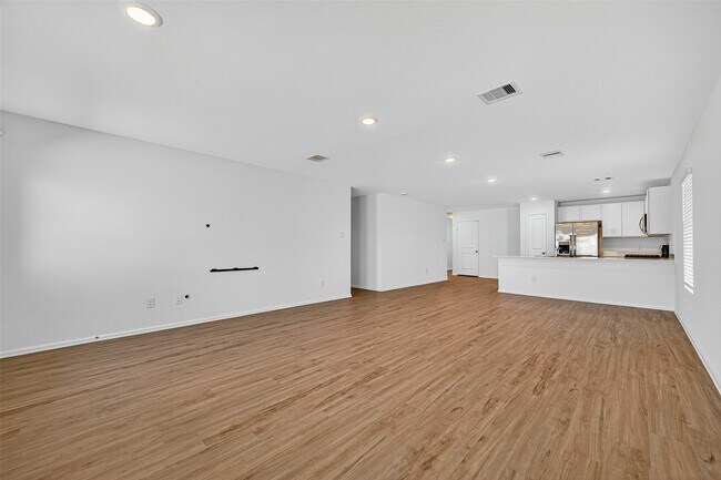 Building Photo - 27130 Breakaway Ln