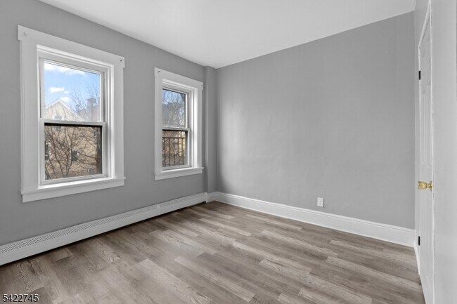 Building Photo - 101 Burgess Pl