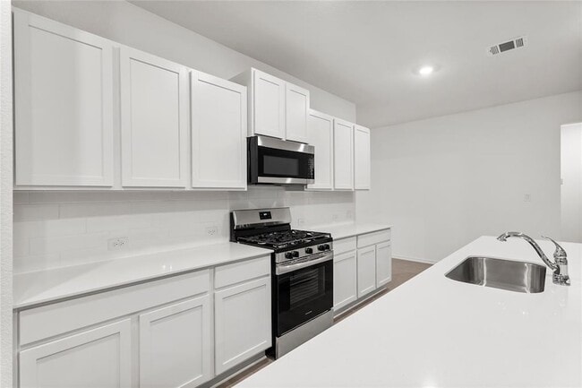Building Photo - 100 Dreyer