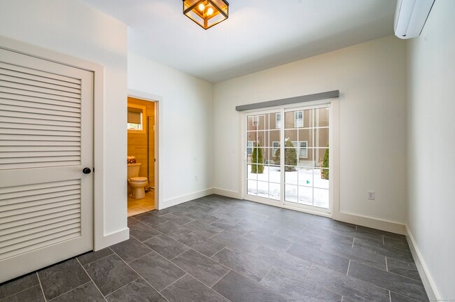 Building Photo - 2620 Main St