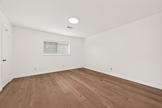 Building Photo - 10823 Sandstone St