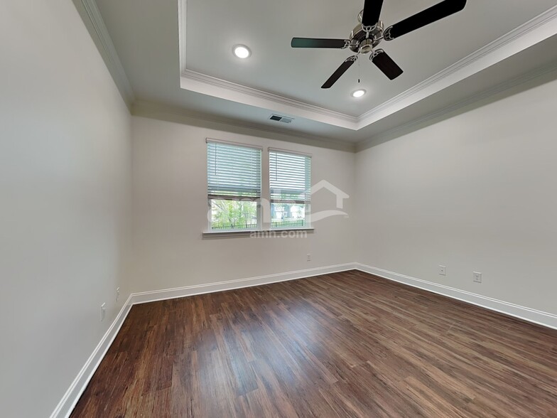 Building Photo - 5500A Farm Pond Ln