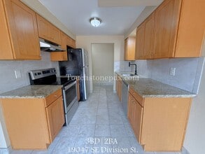 Building Photo - 2024-DIVIS