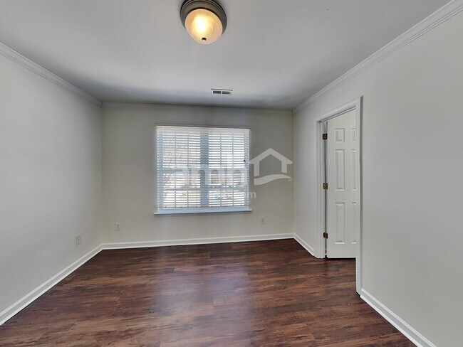 Building Photo - 126 Elrosa Rd