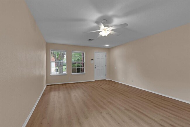 Building Photo - 111 David Dr