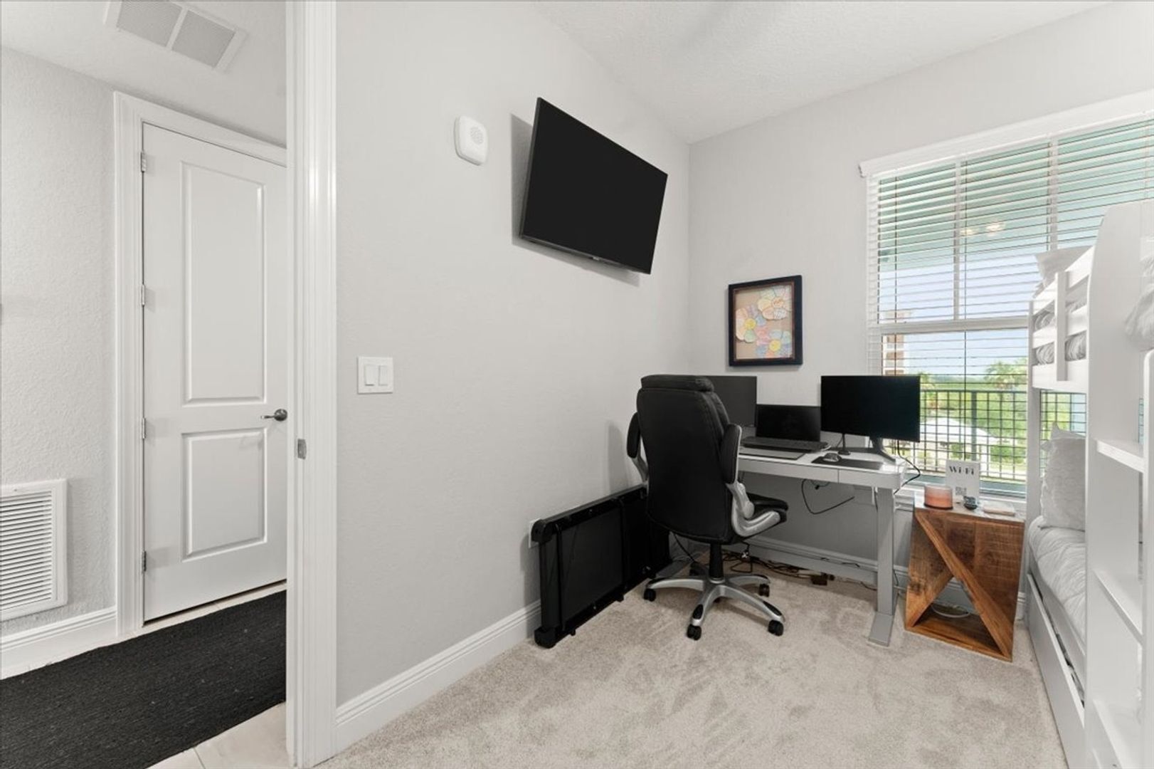 Building Photo - 6 Riverwalk Drive