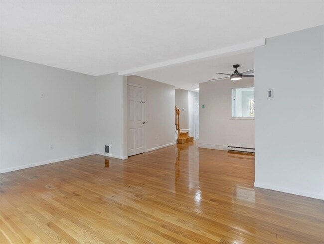 Building Photo - 324 Union St