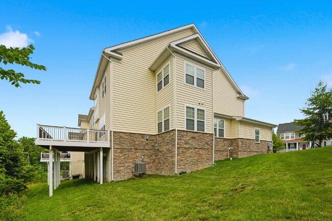 Building Photo - Sophisticated Colonial Offering Refined Finishes, Gourmet Kitchen & Spacious Floor Plan